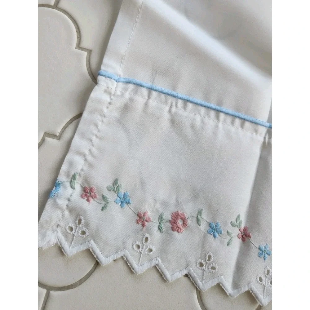 2/30x24-in Embroidered+ White Eyelet Farm Cottage Cafe Tiers Scalloped Edge NOS
